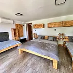 Carp Land Camp Alojamento de Acomodação e Pequeno-almoço Balatonszepezd