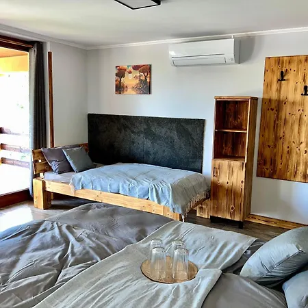 Carp Land Camp Bed & Breakfast