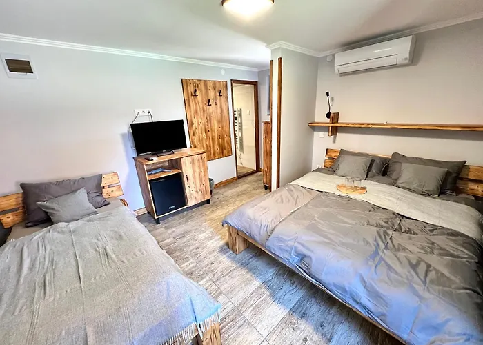 Bed & Breakfast Carp Land Camp