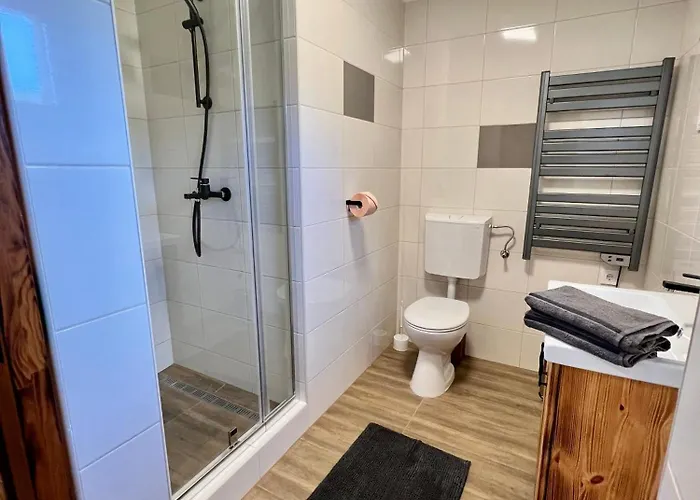 Carp Land Camp Panzió *